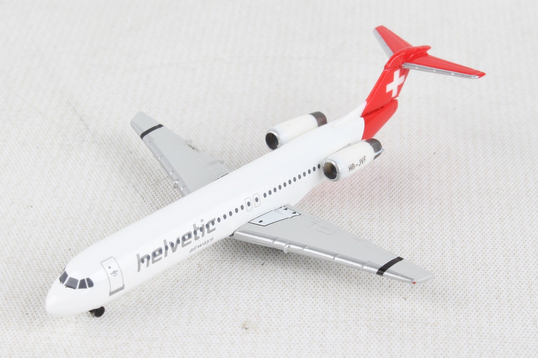 Herpa Wings HE534703 Helvetic F-100 1/500