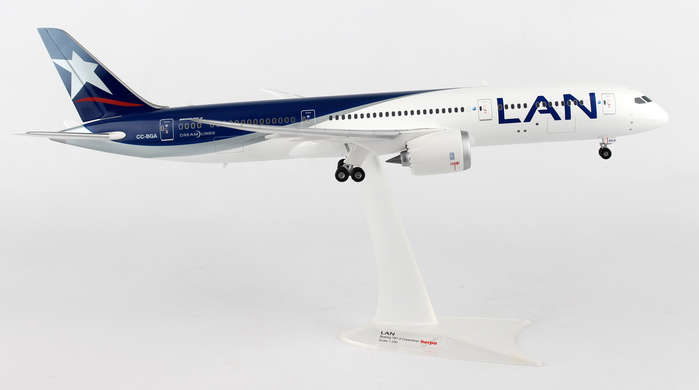 Herpa Wings HE557405 Lan 787-9 1/200 Reg#Cc-Bga