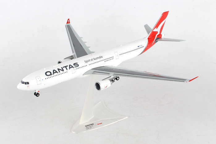 Herpa Wings HE558532 Qantas A330-300 1/200 New Livery 2016