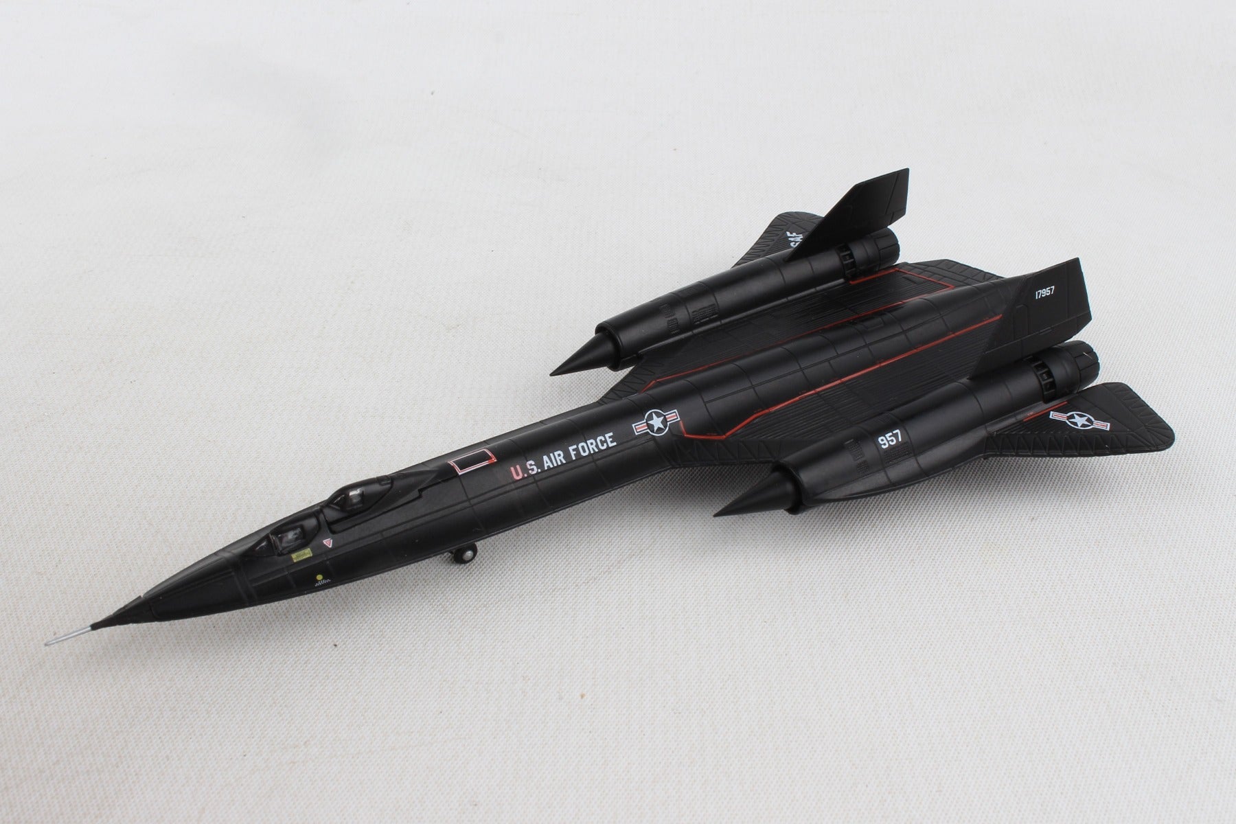 Herpa Wings HE559454 Usaf Sr-71B 1/200 4200Th Srw