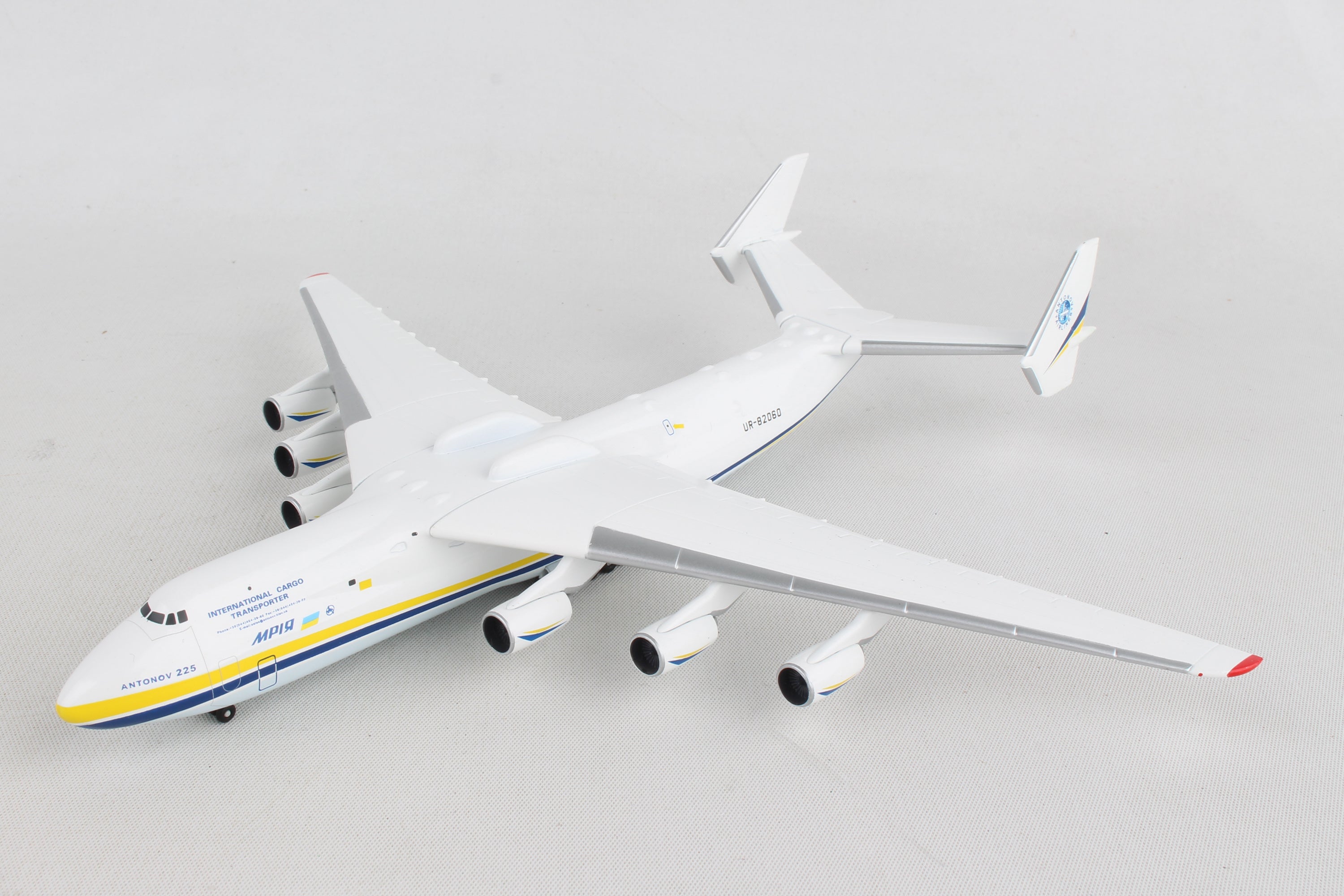 Herpa Wings HE562287 Antonov An225 1/400 Blue/Yellow