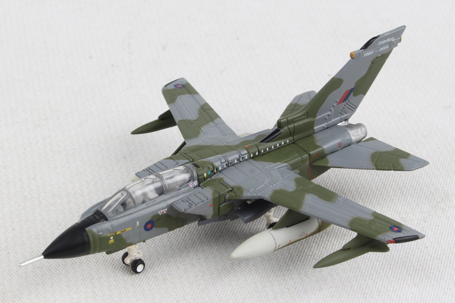 Herpa Wings HE570503 Raf Tornado Gr4 1/200 No 31 Sqn Tornado Farewell