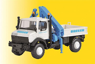 Kibri 13059 HO Scale Unimog Truck w/Crane - Kit -- Breuer (white, blue, German Lettering)
