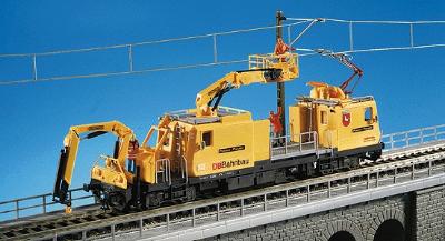 Kibri 16082 HO Scale Maintenance/Work Train Equipment (Plastic Non-Powered Kits) -- Plasser & Theurer Overhead Catenary Maintenance Vehicle MTW 100 DB Bahnbau