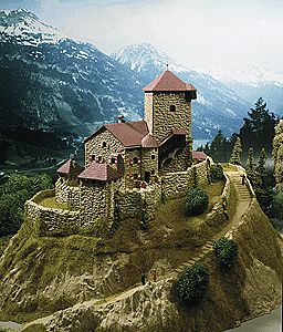 Kibri 37304 N Scale Castle "Branzoll" -- 13-3/8 x 11 x 9-1/16" 34 x 28 x 23cm