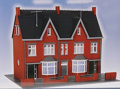 Kibri 38323 HO Scale Bussardstrasse House -- 5-13/16 x 4-3/16 x 4-3/16" 14.5 x 10.5 x 10.5cm