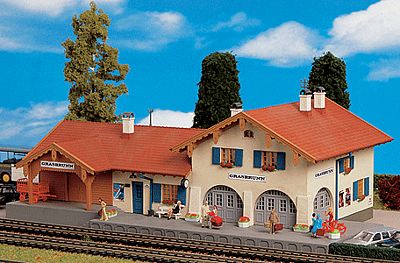 Kibri 39388 HO Scale Grasbrunn Station - Kit