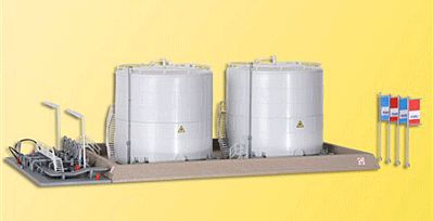 Kibri 39832 HO Scale Twin Fuel Storage Tanks -- 10-1/4 x 5-7/8 x 5-1/8" 26 x 15 x 13cm