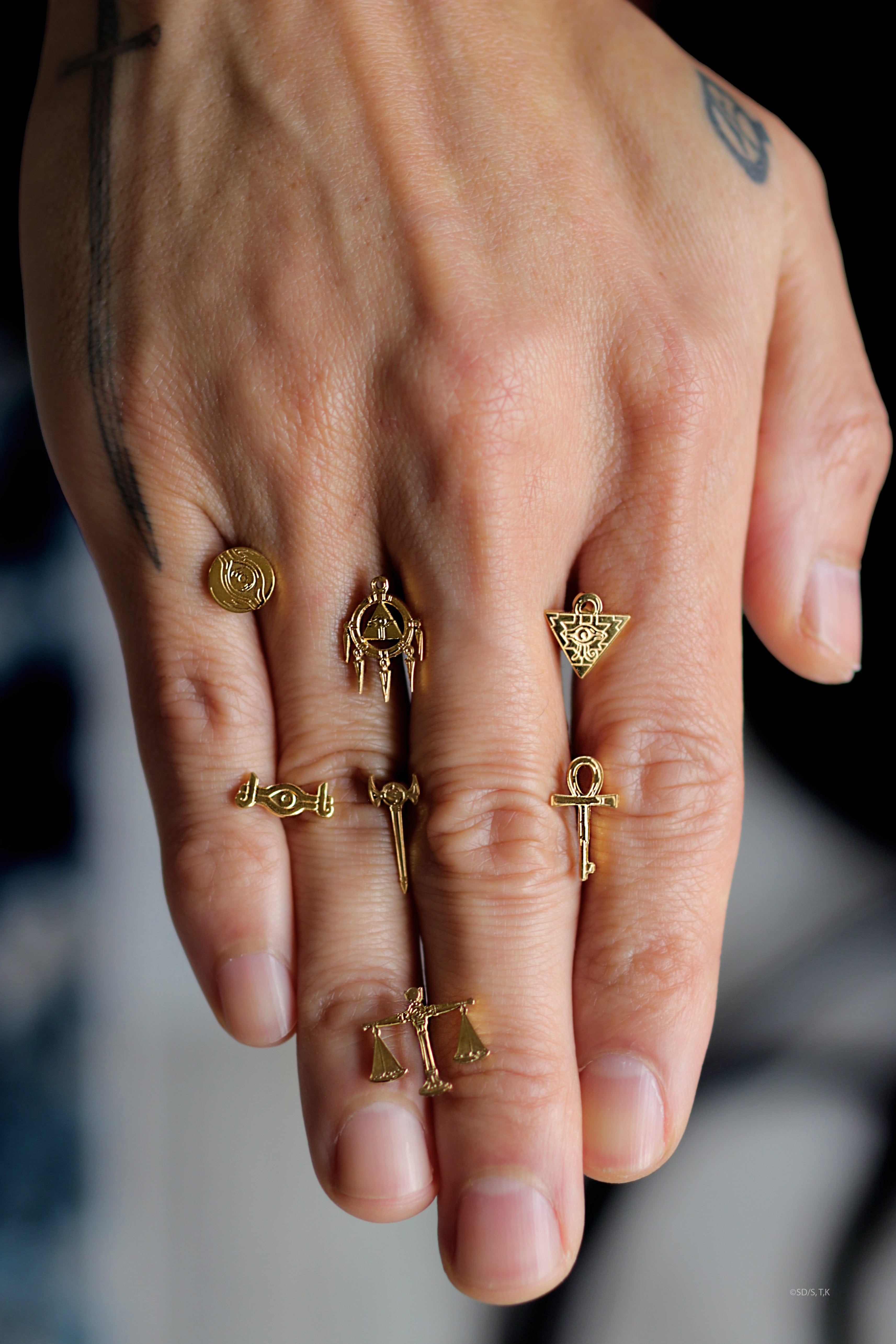 Yu-Gi-Oh!™ Millennium Rod Stud Earrings