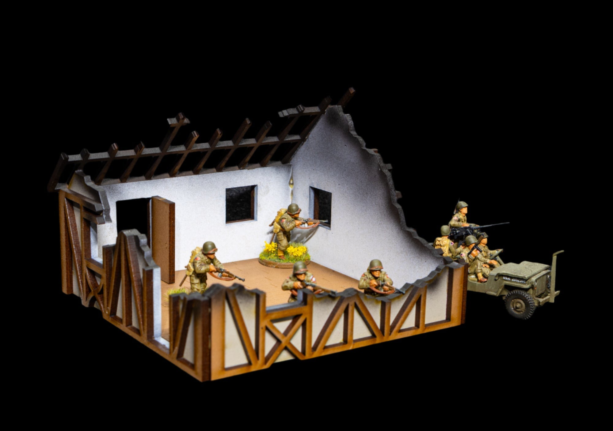 28mm Small Half Timber House - 28MPNT550 (Assembled and Painted)