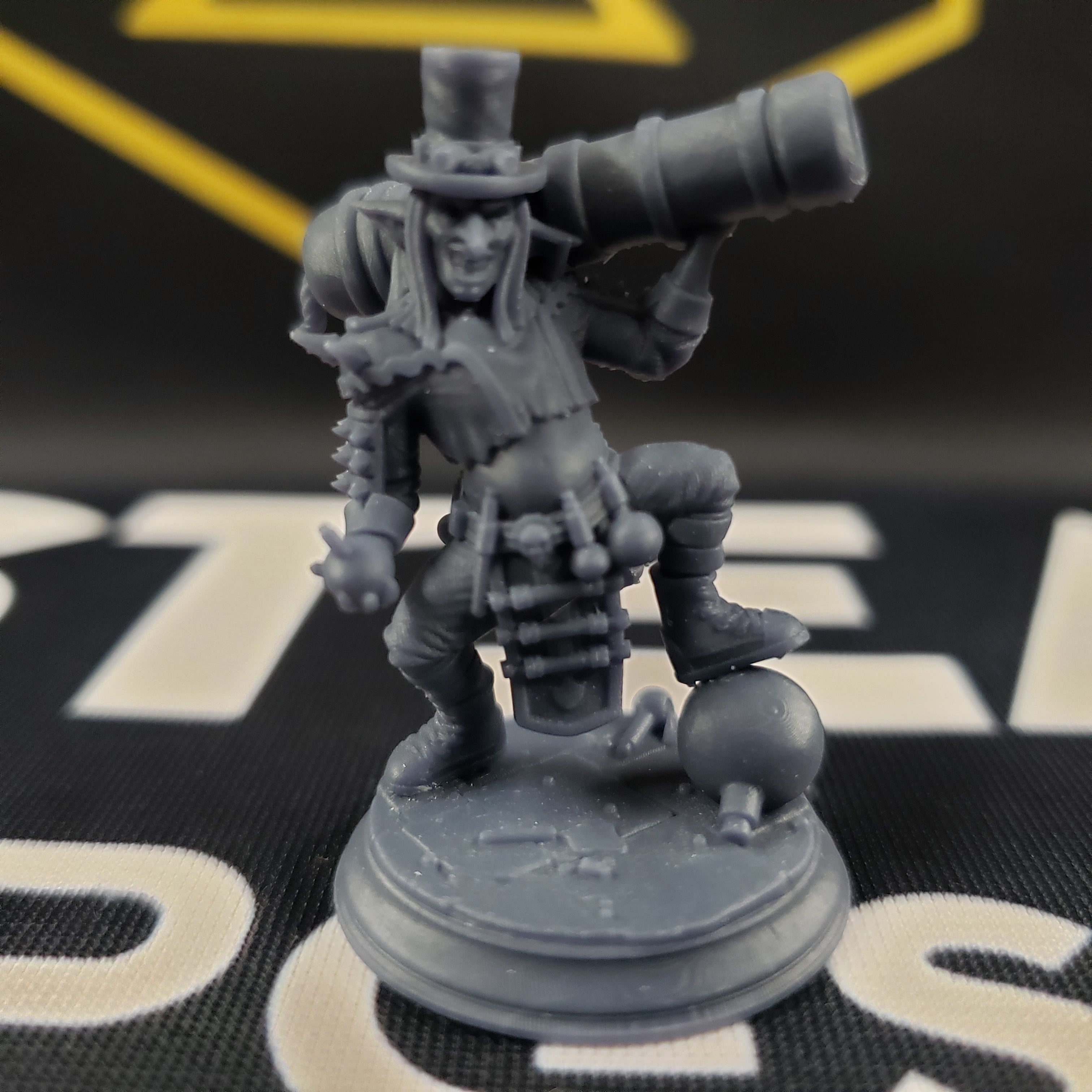 Brains, Manic Goblin Inventor (Male Goblin Artificer)