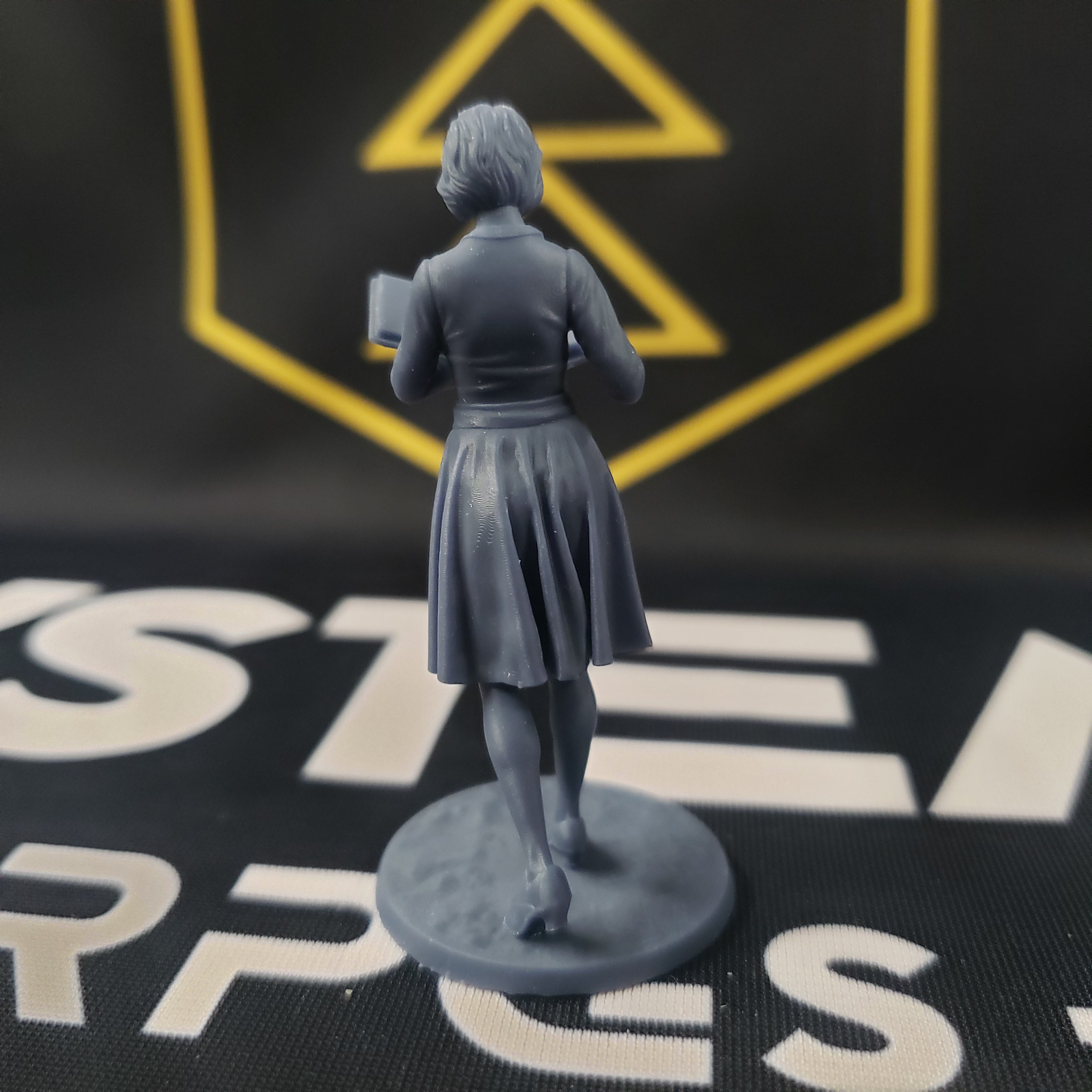 Arkham Compatible Investigator: The Librarian (Daisy Walker)