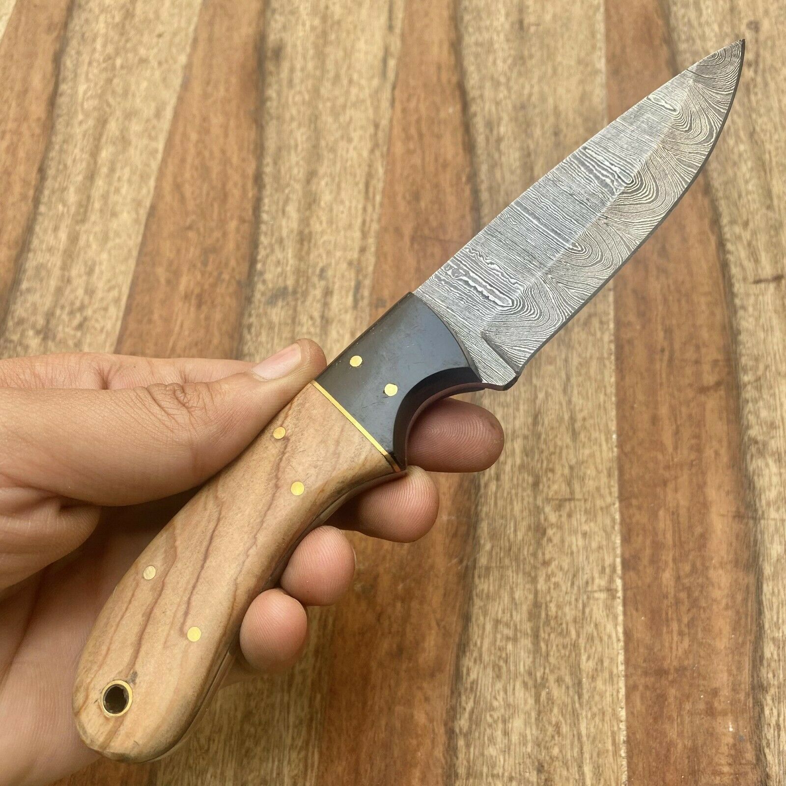 Custom Handmade Damascus Skinning Hunting Knife