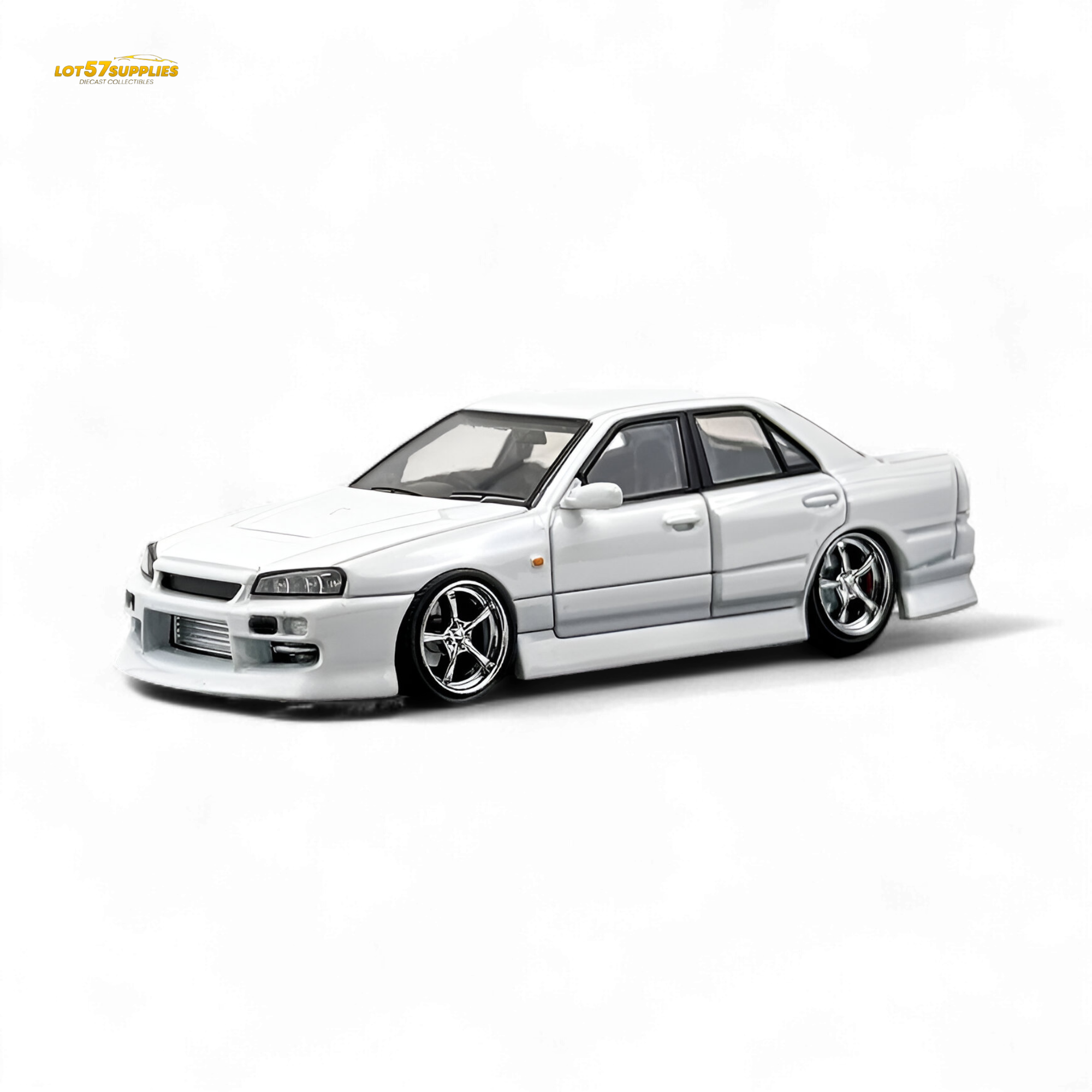 Mortal ER34 SKYLINE URAS Pearl White 1:64