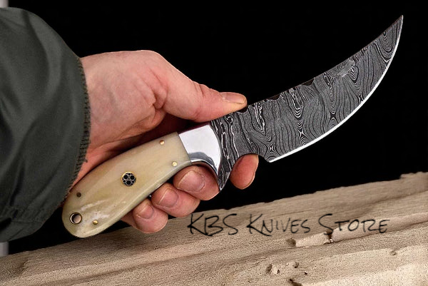 Best Deer Skinning Knife – Handcrafted Damascus Steel with Bone Handle & Leather Sheath