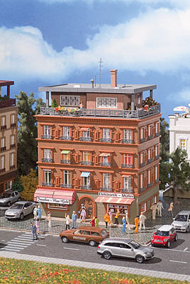 Vollmer 43611 HO Scale Brick Apartment Building w/Penthouse -- Kit - 5-1/8 x 4-1/8 x 7-11/16" 13 x 10.5 x 19.5cm