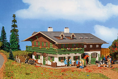 Vollmer 43952 HO Scale Organic Farm - Kit (Organic Plastic) -- 7-3/16 x 5 x 3-1/2" 18.2 x 12.8 x 9cm