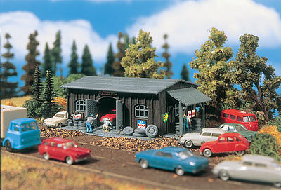 Vollmer 47555 N Scale Auto Repair Shop -- 3-3/8 x 2-1/8 x 1-5/16" 8.5 x 5.3 x 3.3cm