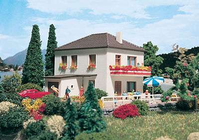Vollmer 47702 N Scale City House -- 2-3/4 x 3" 7 x 7.5cm