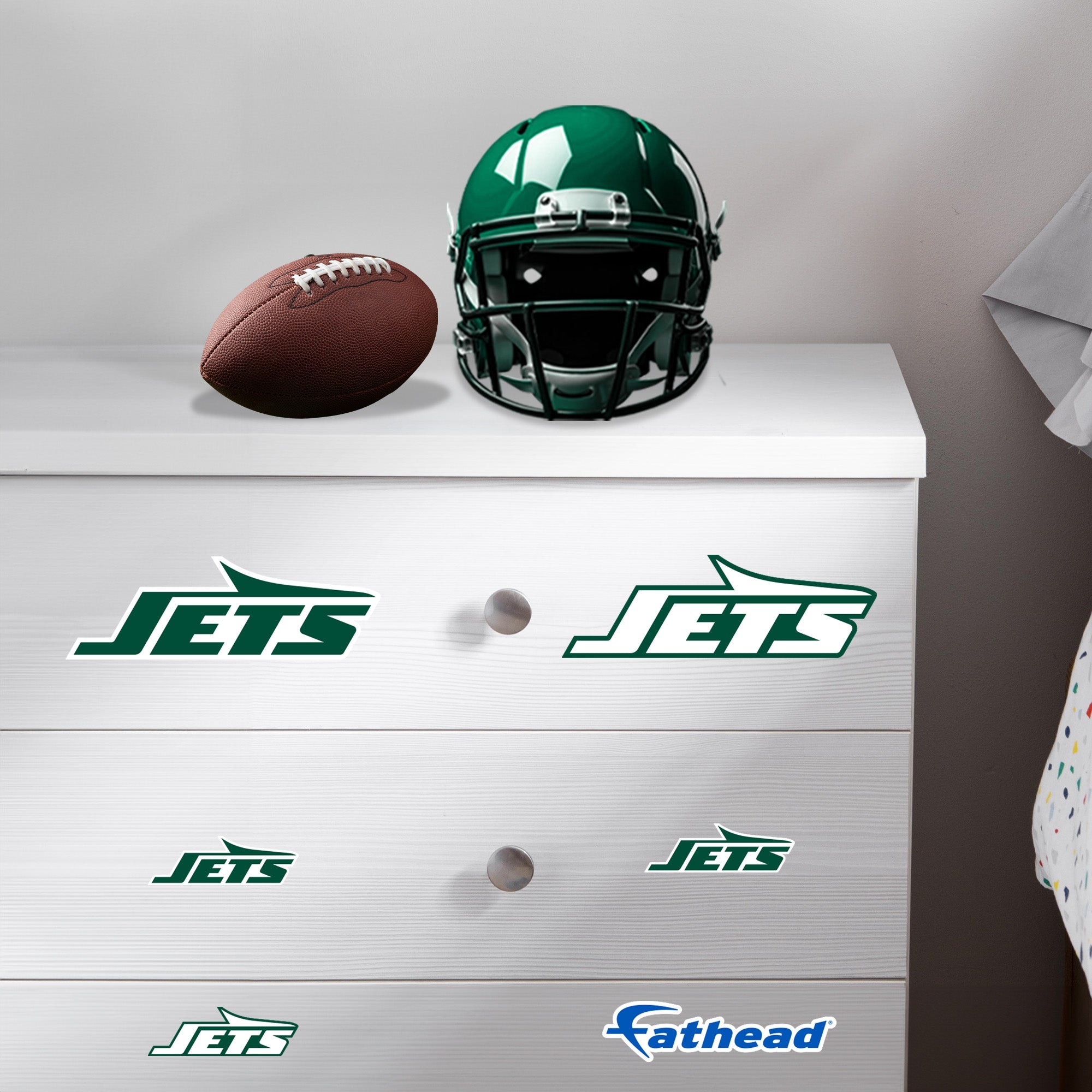 New York Jets - 5 Logo Minis (Mixed Sizes) - Official NFL - Reusable Vinyl Decals