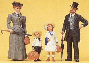 Preiser 45062 G Scale Family on Holliday