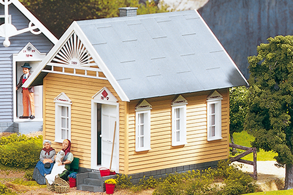 PIKO 62239 G Scale Adams Gingerbread House Kit