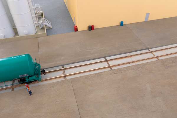 Walthers Cornerstone 933-4163 HO Scale Concrete Track Pads -- Kit\