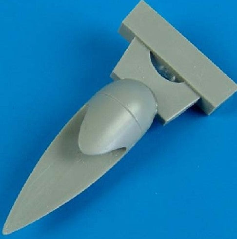 Quickboost 72373 1/72 F6F Correct Radome for EDU (D)