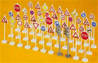Preiser 18203 HO Traffic Signs Assorted (40) (Kit)