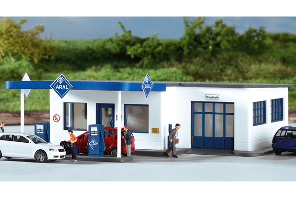 PIKO 61827 HO Scale ARAL Gas Station Kit