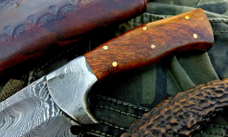 Custom Handmade Damascus Steel Hunting Skinning Camping Knife