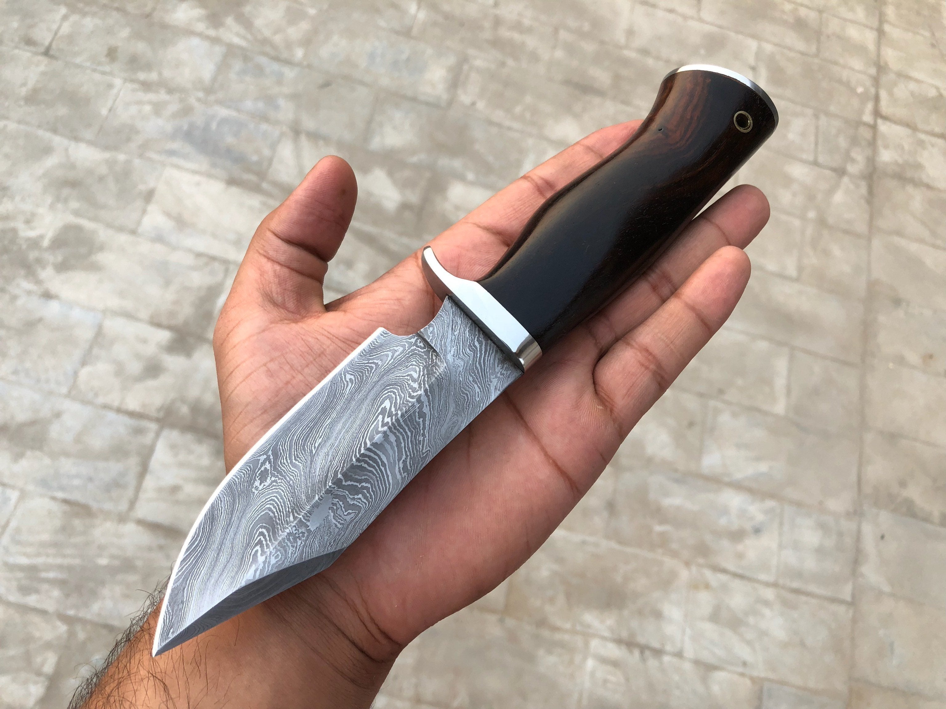 Handcrafted Custom Hunting Knife with Damascus Steel Blade
