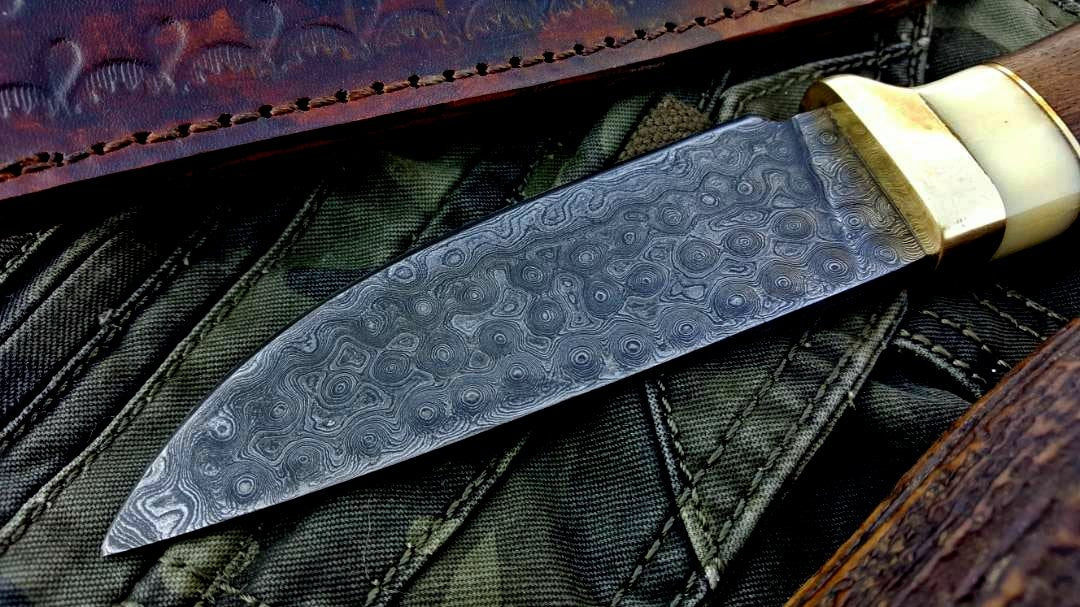 Custom Handmade Damascus Steel Hunting Skinning Hunting Knife