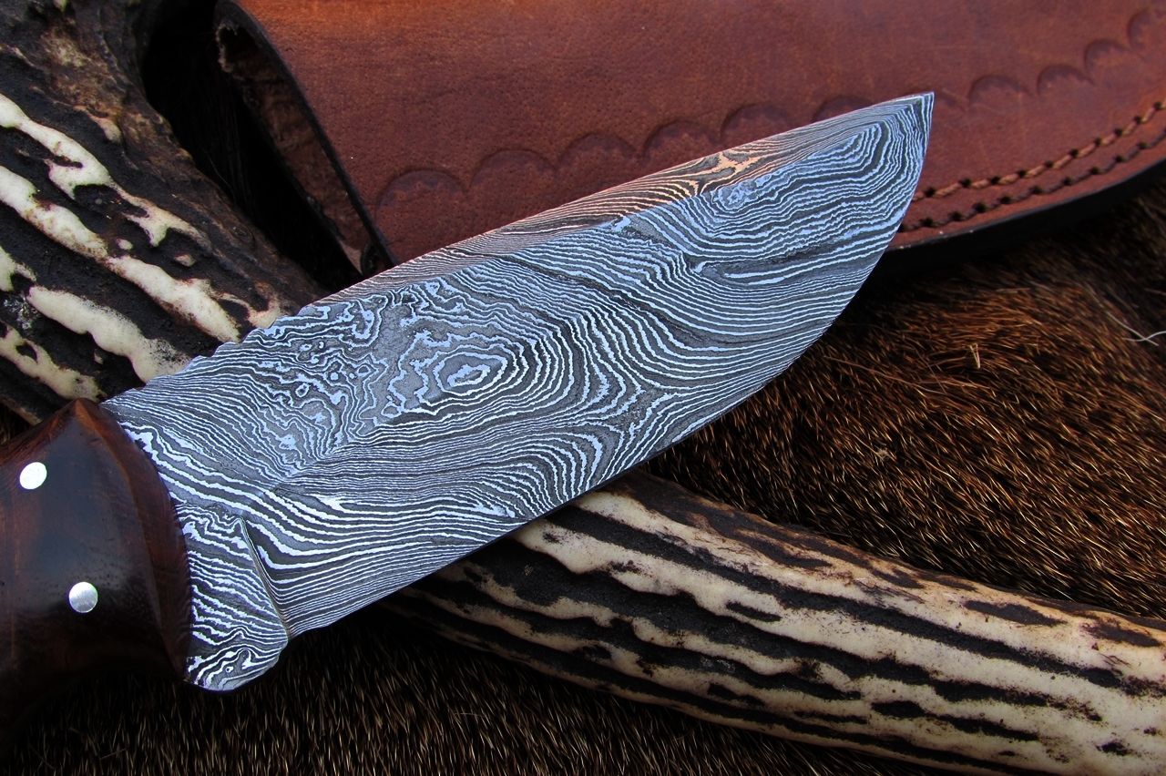 Handmade Damascus Skinning Knife