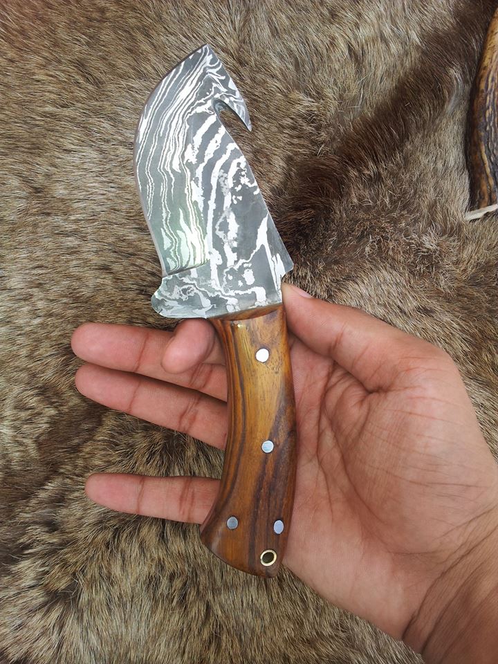 Frontier Edge Guthook Knife with Custom Handmade Damascus Steel Blade