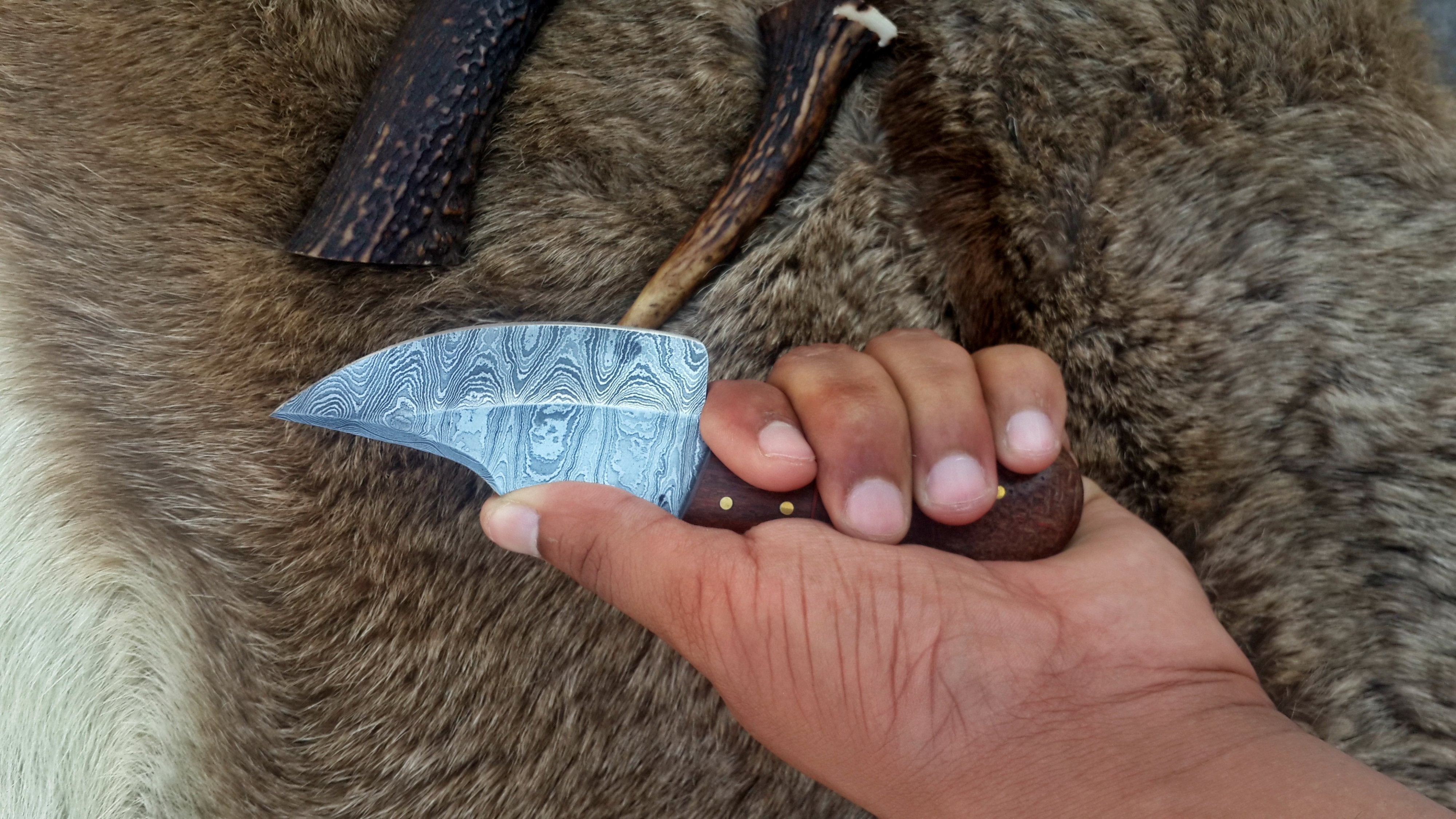 Handcrafted Custom Skinning Knife – 6.5 Inches Blade