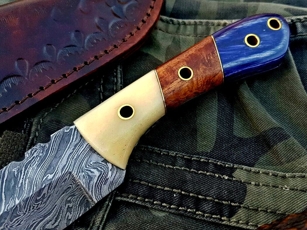 Custom Handmade Damascus Steel Hunting Skinning Knife