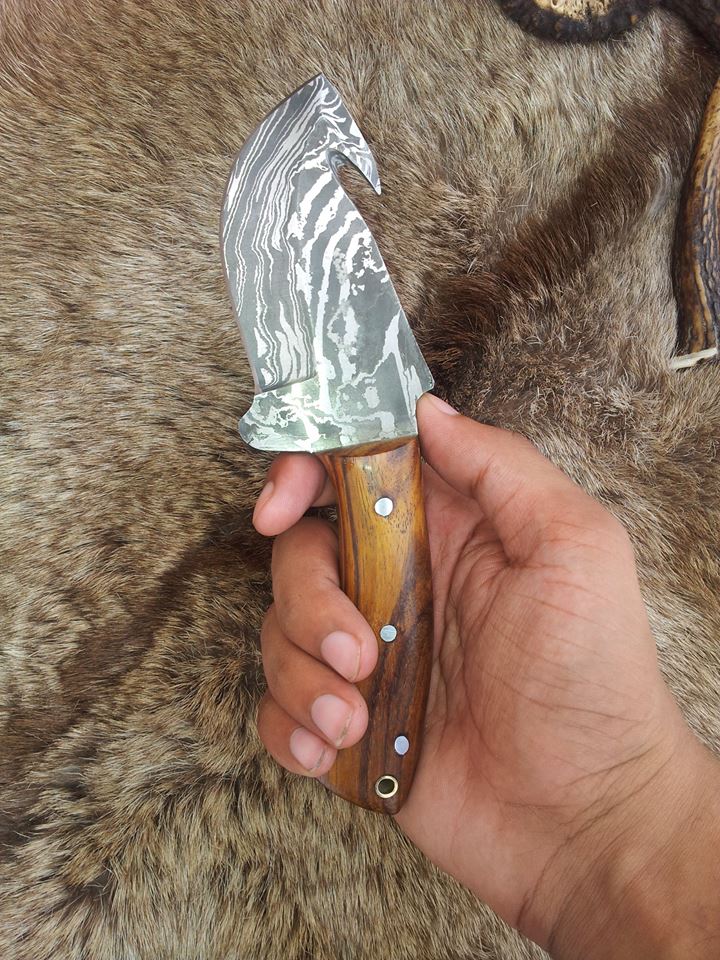 Frontier Edge Guthook Knife with Custom Handmade Damascus Steel Blade