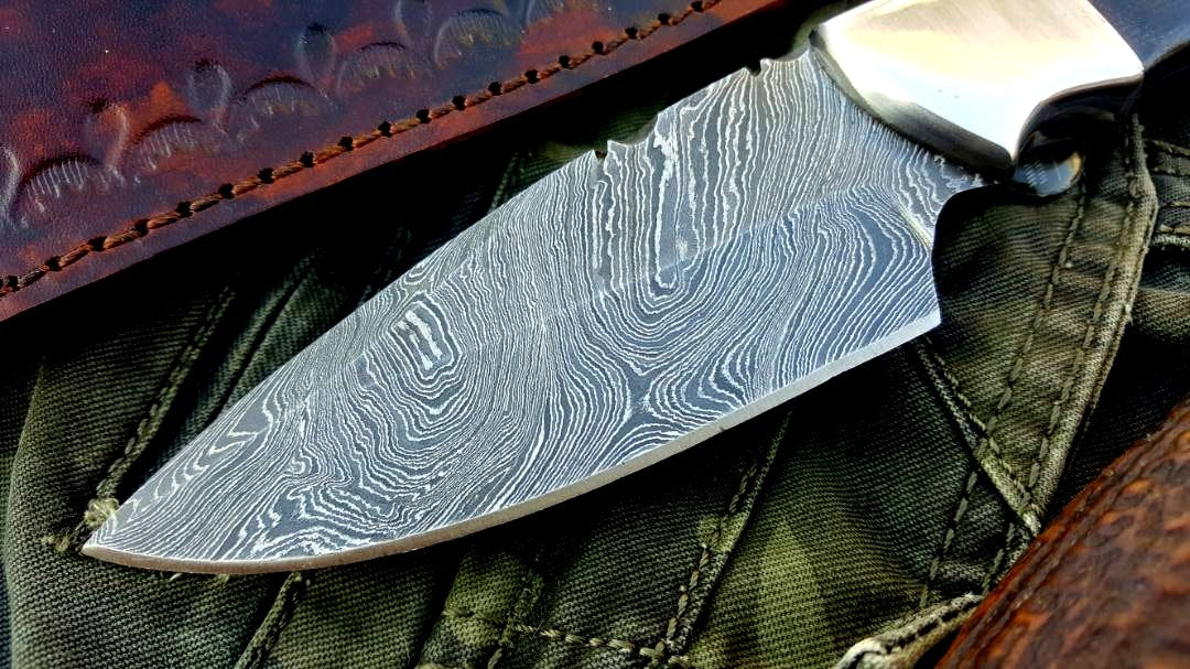 Custom Handmade Twist Damascus Steel Hunting Skinning Knife