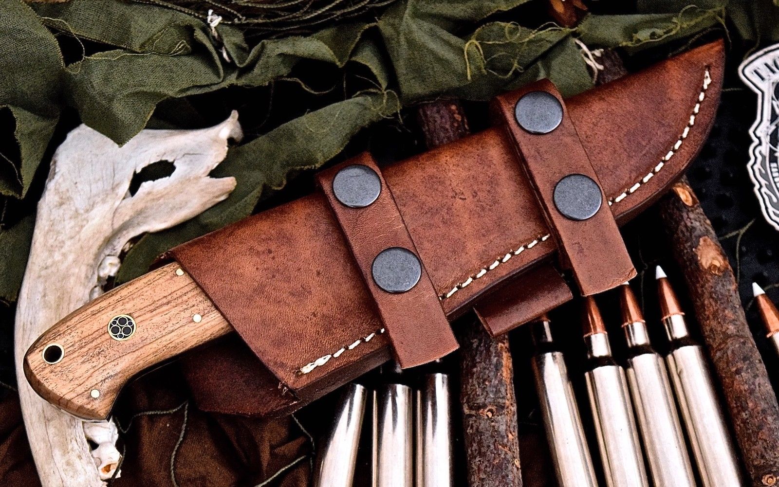 Damascus steel handmade skinning knife