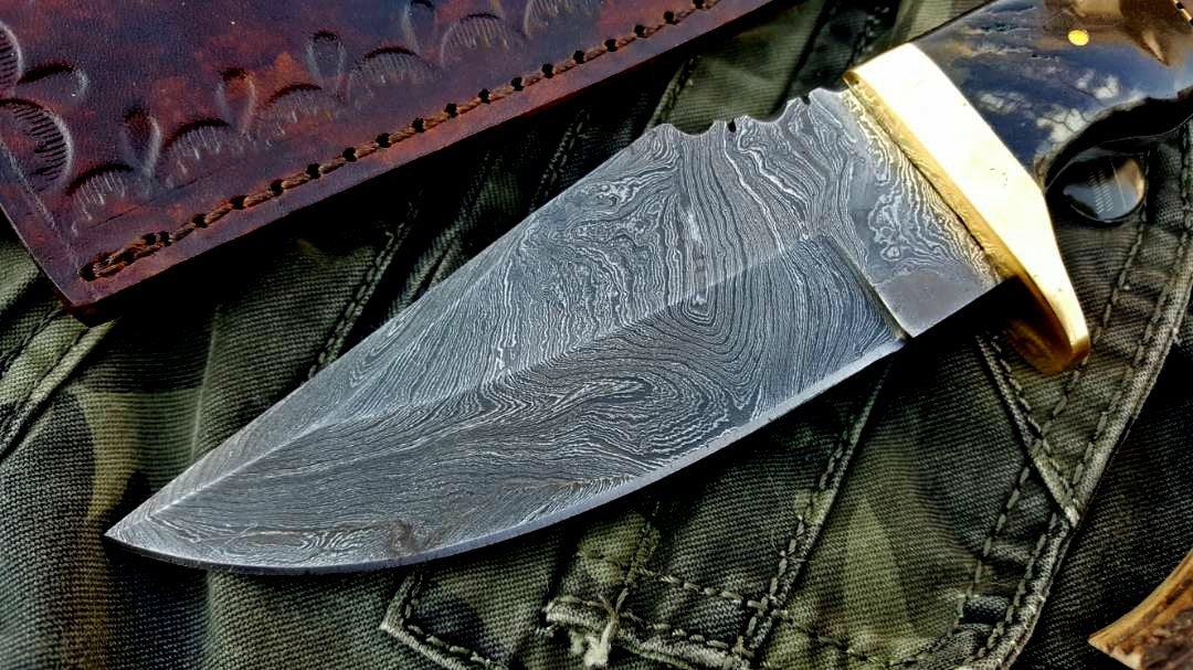 Full Tang Custom Handmade Twist Damascus Steel Hunting Knife