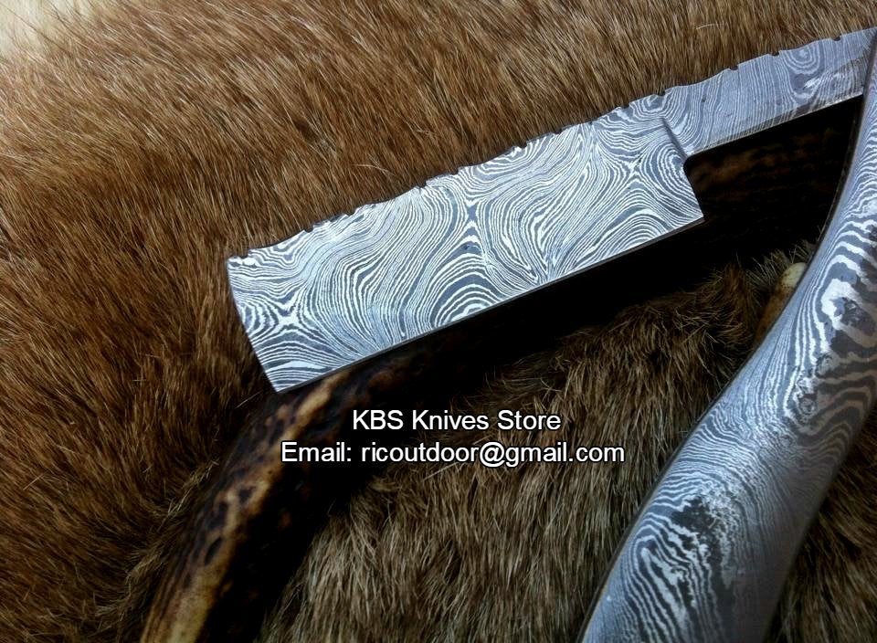 Premium Antique Razor with Damascus Steel Blade and Damascus Steel Scales Handle - Includes Leather Case - Available Exclusively at KBS Knives Store