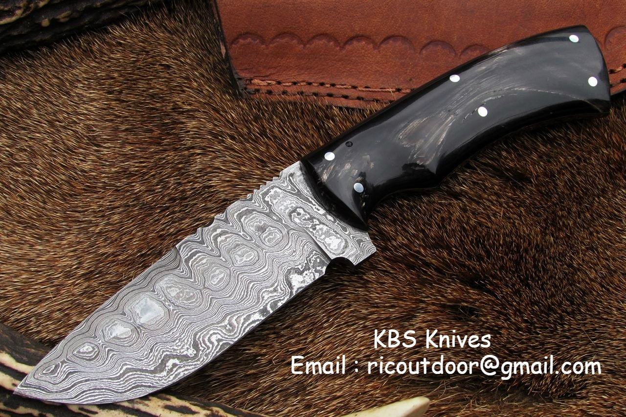 Hand Made Damascus Skinning Knife