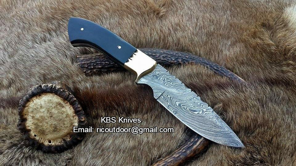 Custom Handmade 9-Inch Damascus Fixed-Blade Hunting Knife with Buffalo Horn Handle | KBS Knives Store