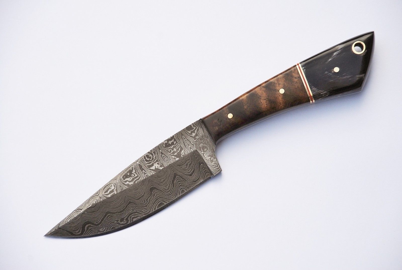Damascus steel skinning knife