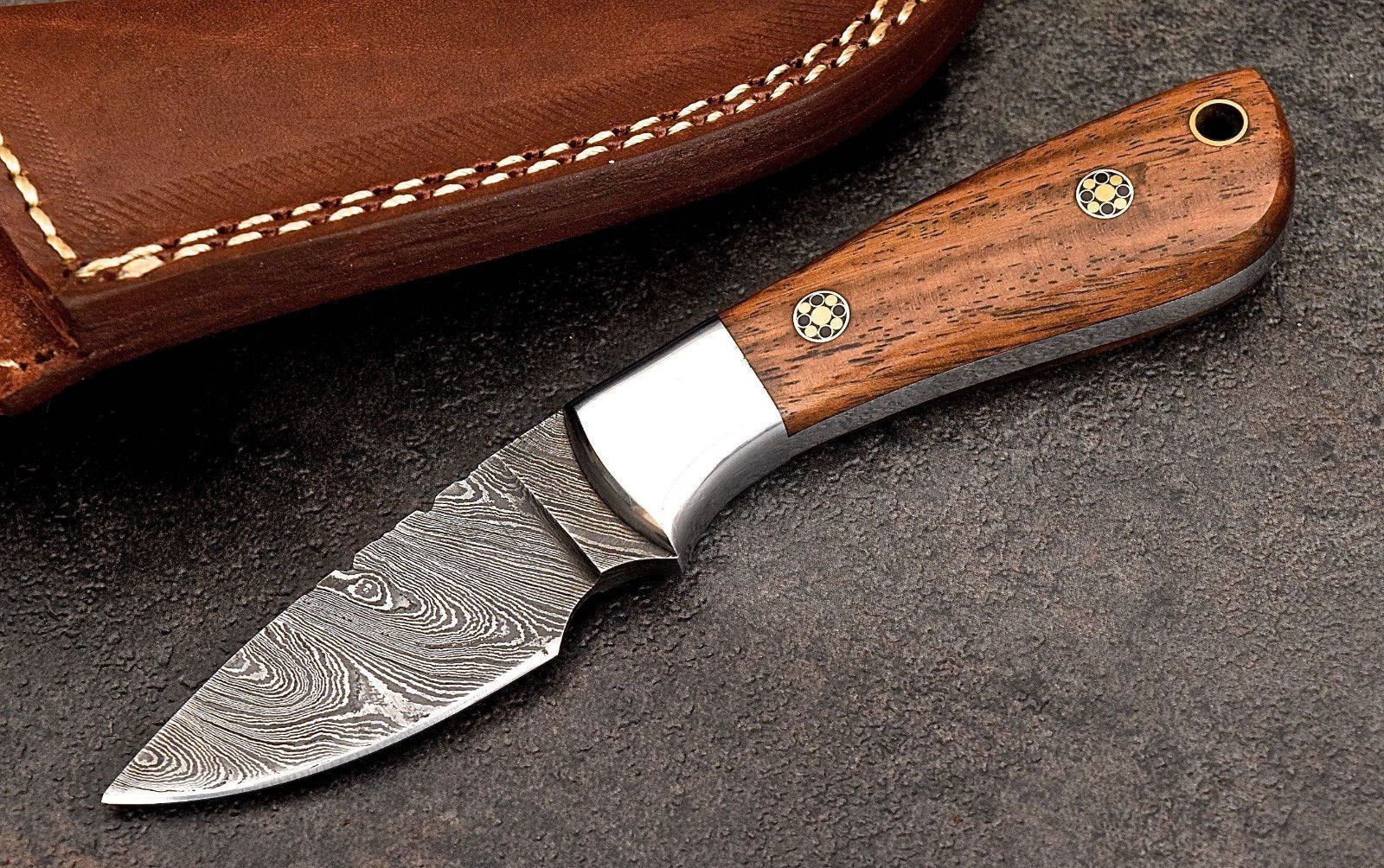 Custom Handmade Damascus Steel Skinning/Camping/Hunting Knife