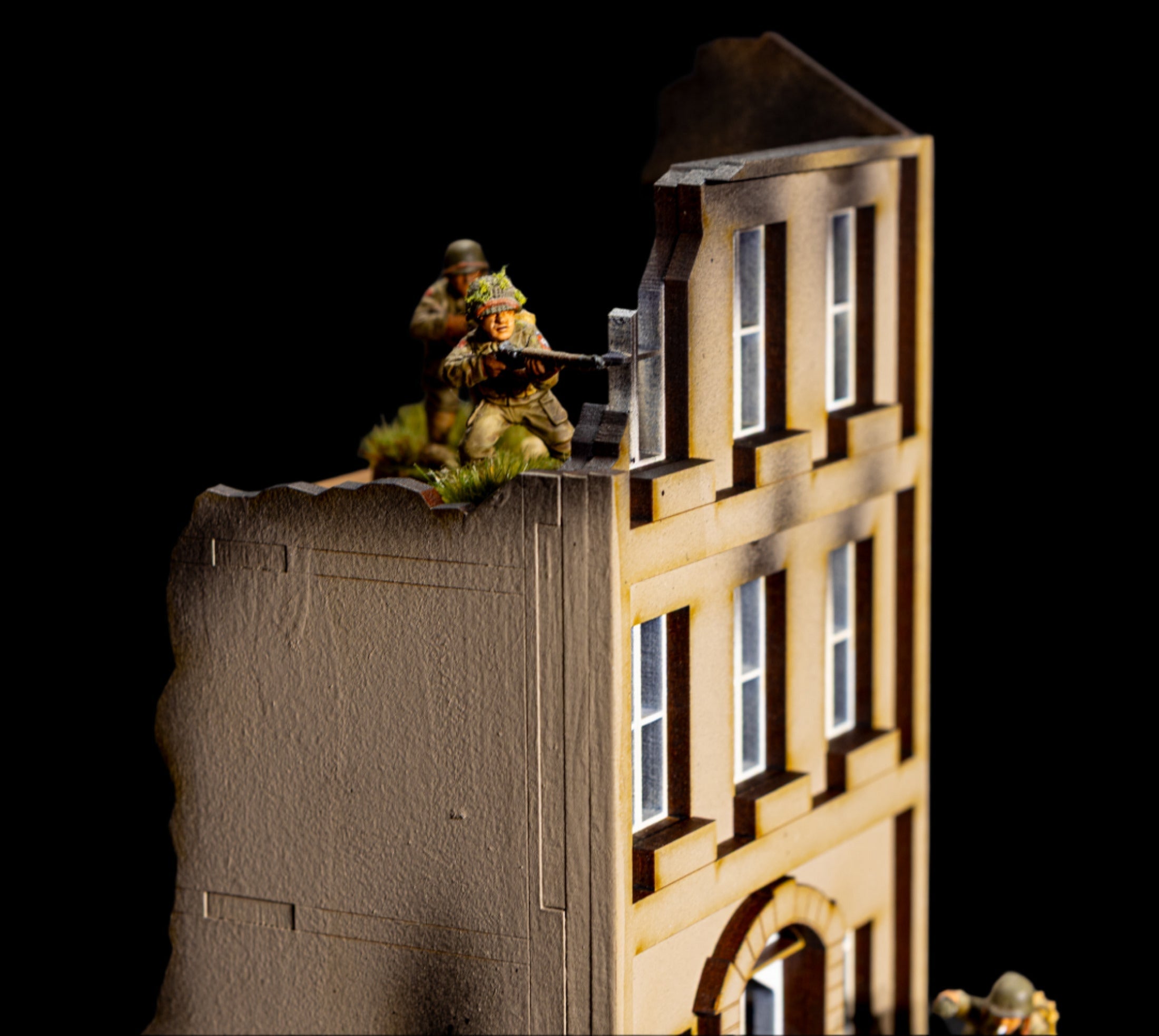 28mm European Building - 28MPNT514 (Painted and Assembled)