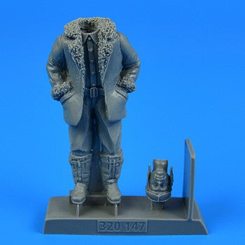 Aerobonus 320147 1/32 WWI German/Austro-Hungarian Pilot Winter (Standing, w/Hand