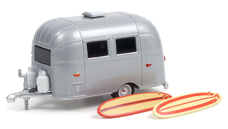 Greenlight 34110-F 1/64 Scale Airstream 16' Bambi