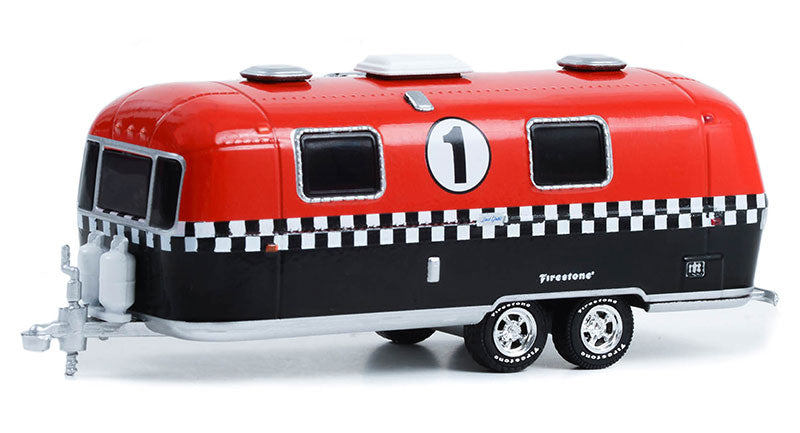 Greenlight 34130-C 1/64 Scale 1971 Airstream Double-Axle Land Yacht Safari